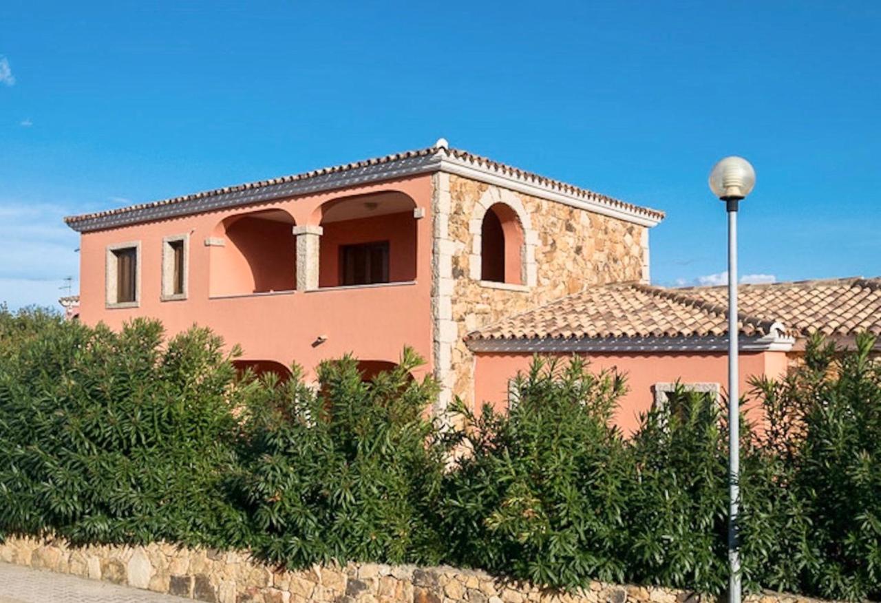 Iss Travel, La Ginestra - 2-Bedroom Apartment With Terrace And View Over Tavolara Island Сан-Теодоро Экстерьер фото