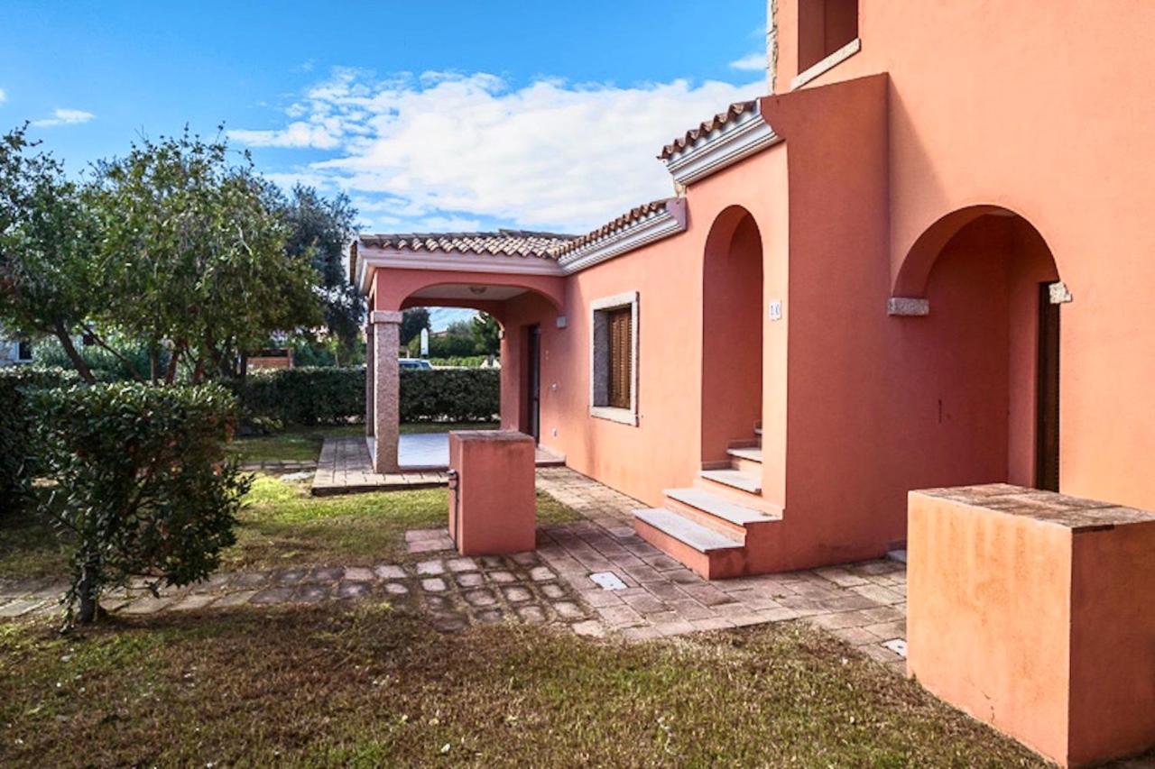 Iss Travel, La Ginestra - 2-Bedroom Apartment With Terrace And View Over Tavolara Island Сан-Теодоро Экстерьер фото