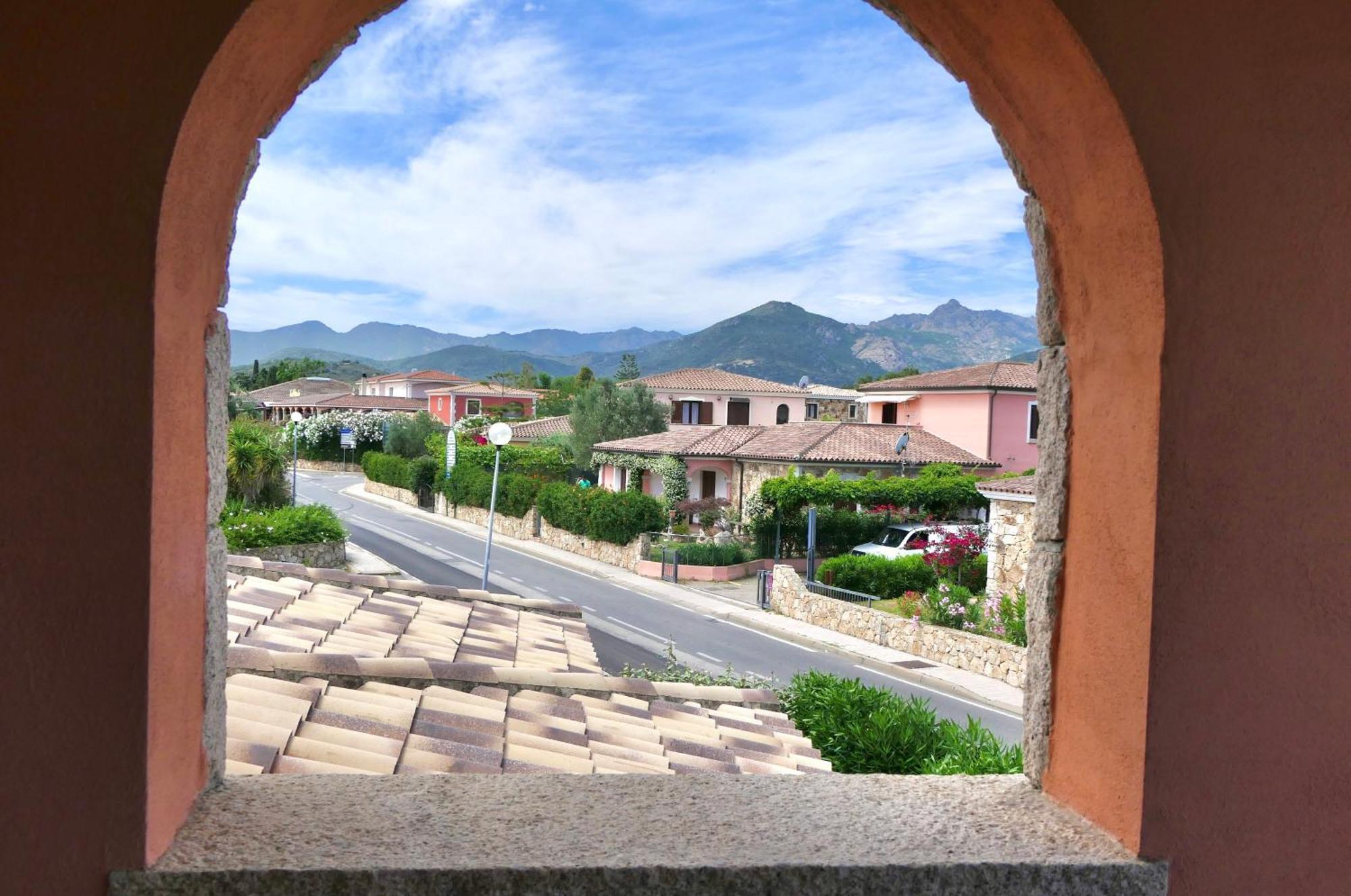 Iss Travel, La Ginestra - 2-Bedroom Apartment With Terrace And View Over Tavolara Island Сан-Теодоро Экстерьер фото